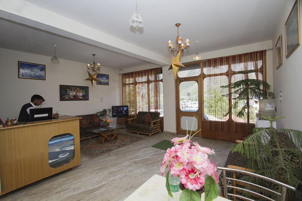 Hotel Ocean Inn Manāli Extérieur photo