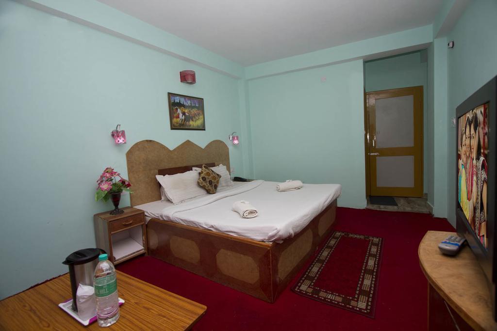 Hotel Ocean Inn Manāli Chambre photo