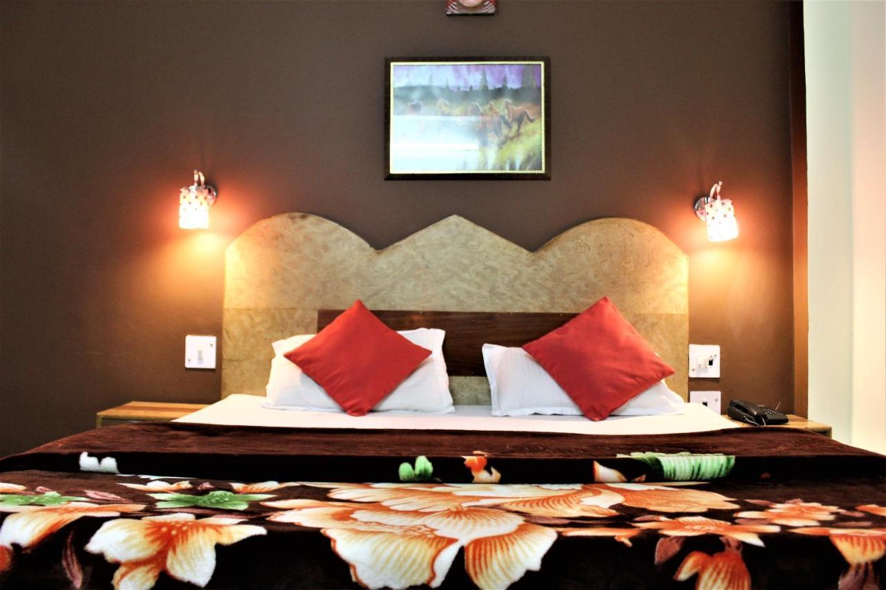 Hotel Ocean Inn Manāli Extérieur photo