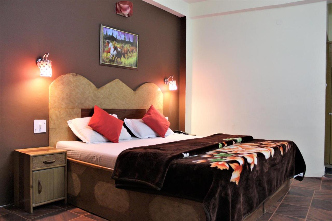 Hotel Ocean Inn Manāli Extérieur photo